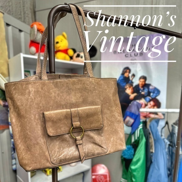 Frye Handbags - Frye The Melissa Bag Taupe distressed leather bag